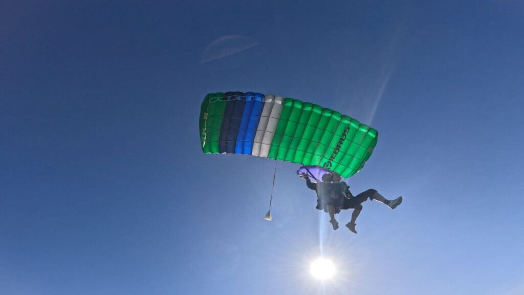 Skydiving_in_Shellharbour